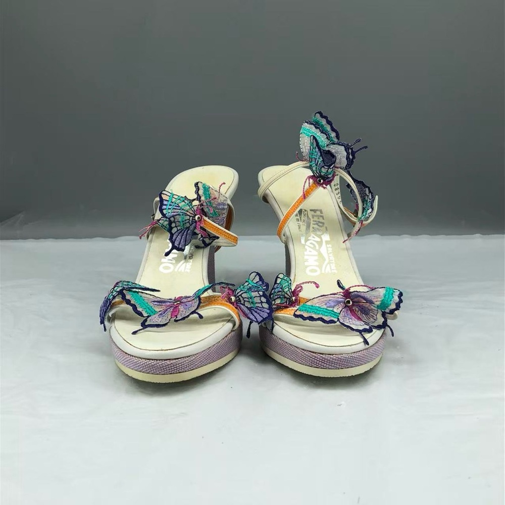 Ferragamo butterfly wedges size 5